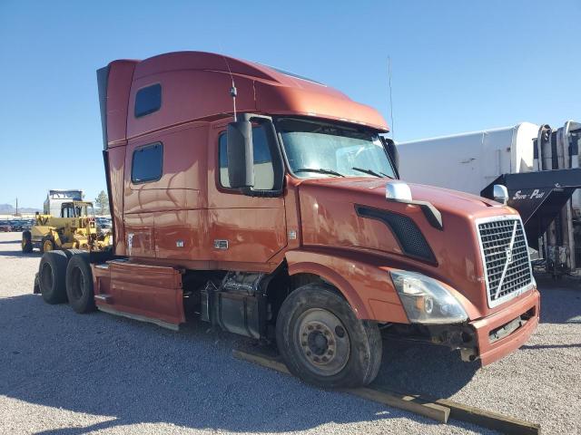  Salvage Volvo Vnl