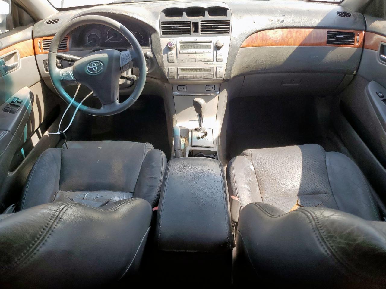 Toyota Camry Se Image 6