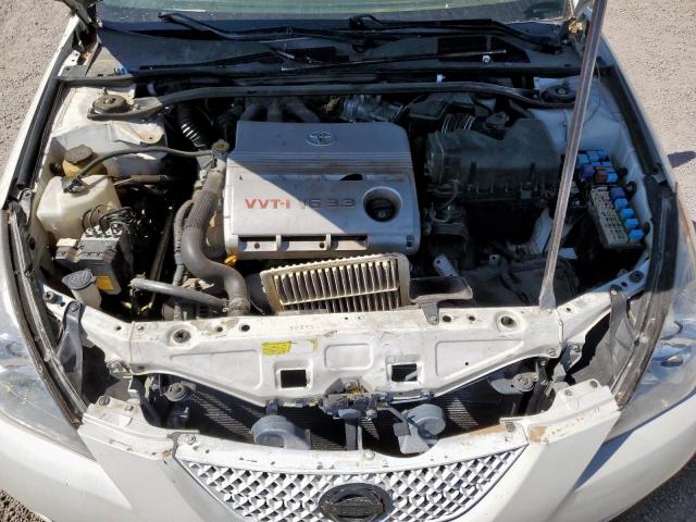 Toyota Camry Se Image 9