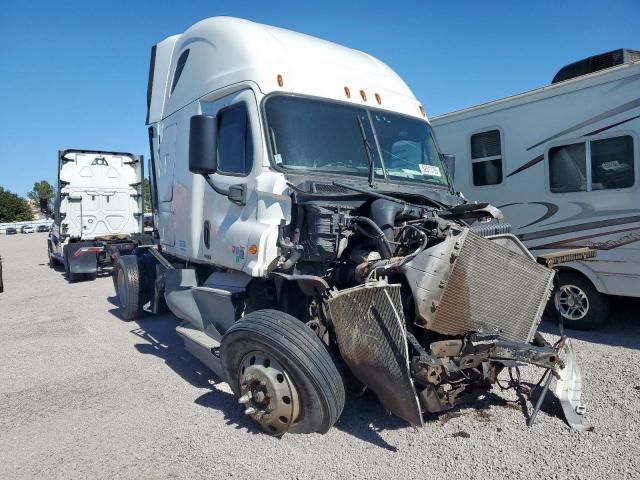  Salvage Freightliner Cascadia 1
