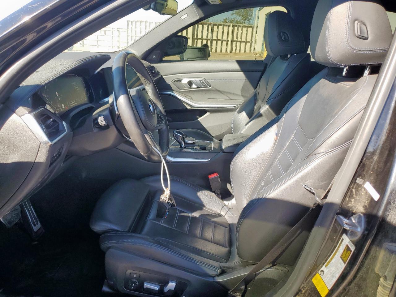 BMW 3 Series Image 4