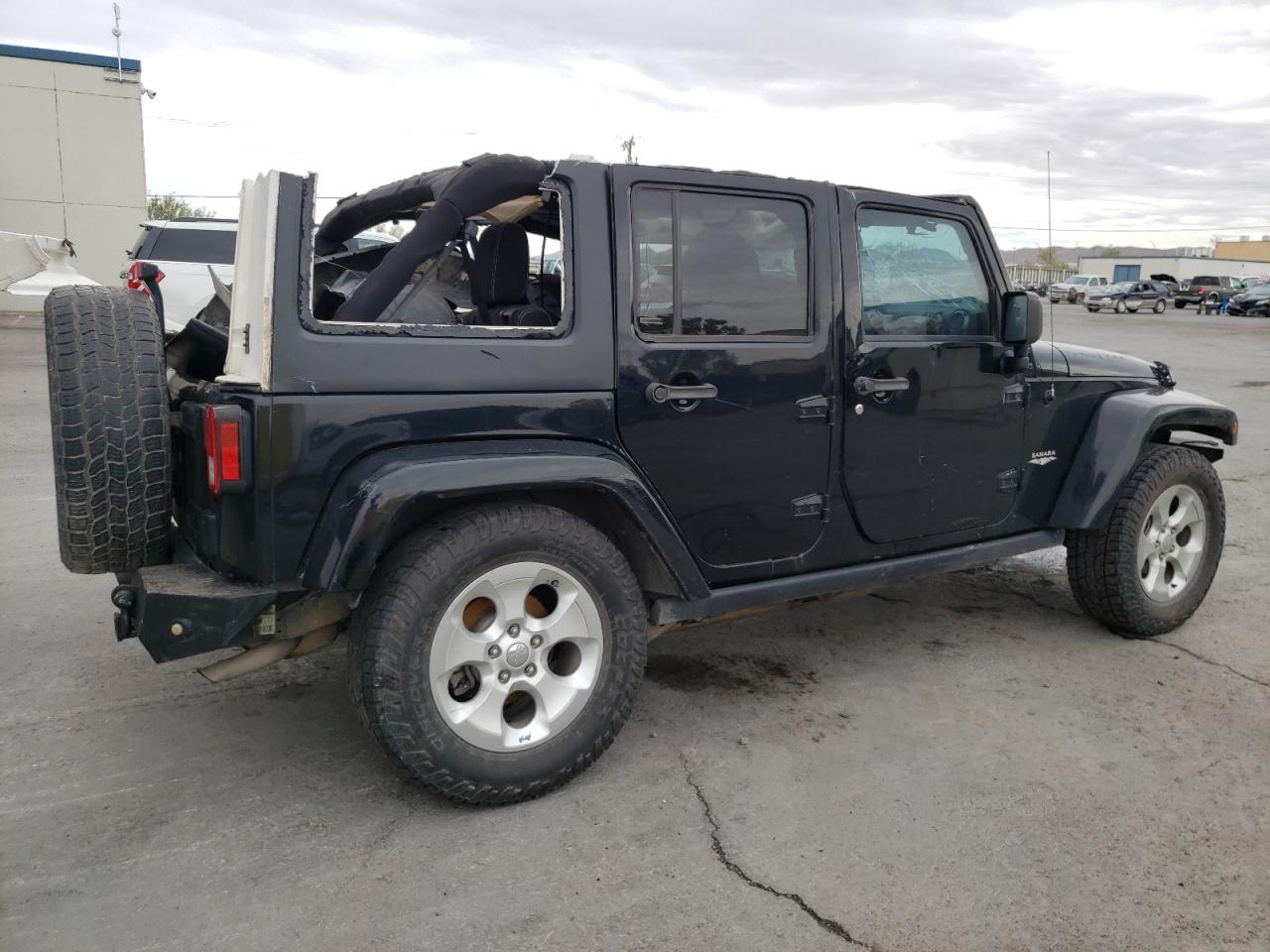 Jeep Wrangler Sahara Image 8