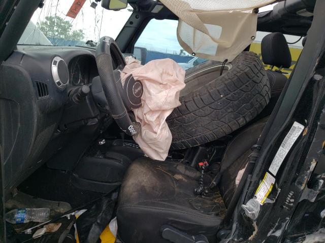 Jeep Wrangler Sahara Image 9