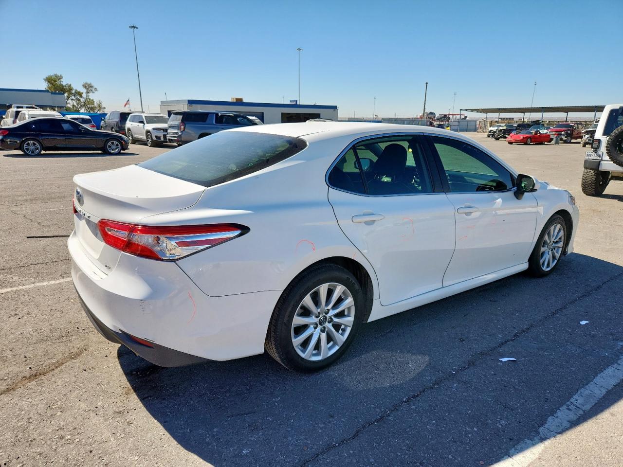 Toyota Camry L Image 4