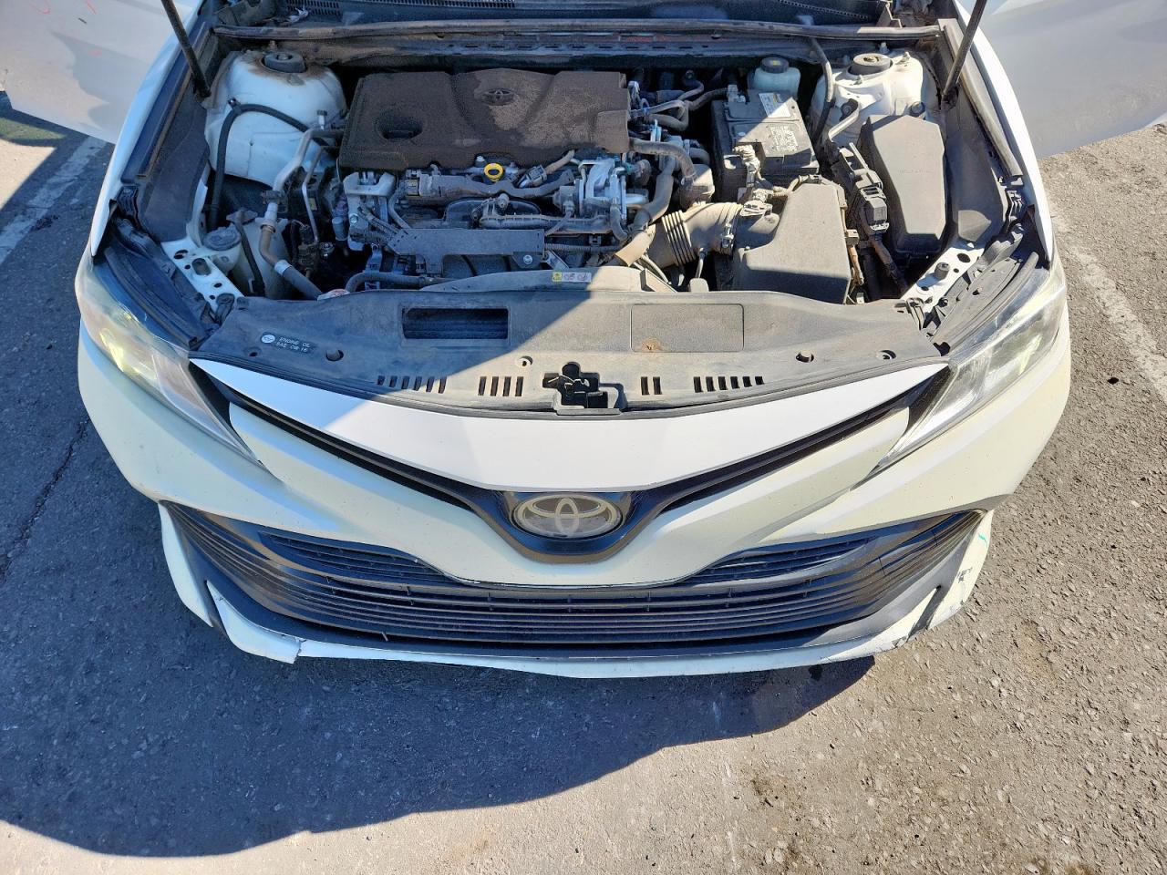 Toyota Camry L Image 5