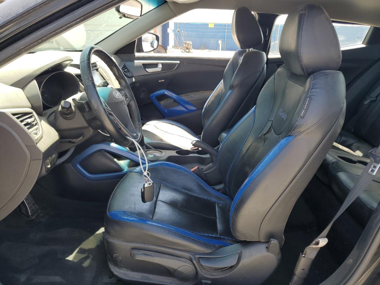 Hyundai VELOSTER Turbo Image 11