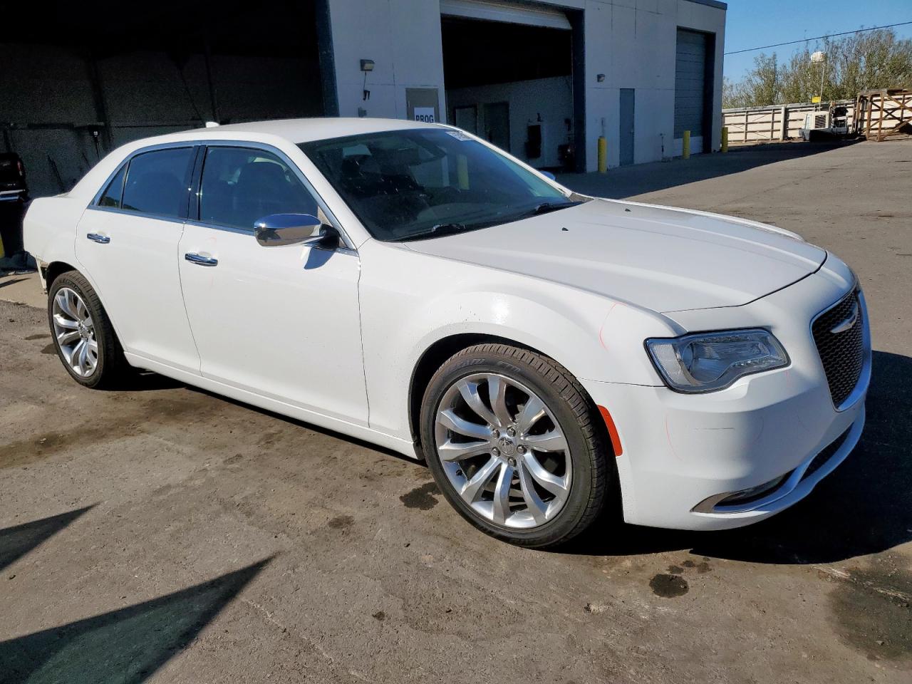 Chrysler 300 Limited Image 5