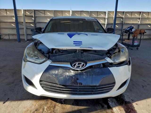 Hyundai VELOSTER Image 3