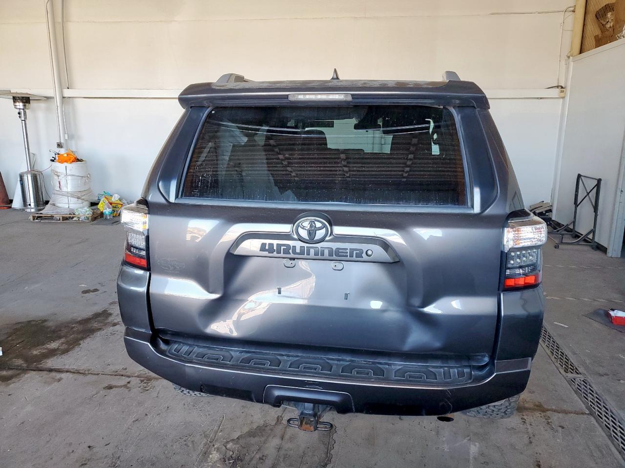 Toyota 4Runner Sr5/sr5 Premium Image 5