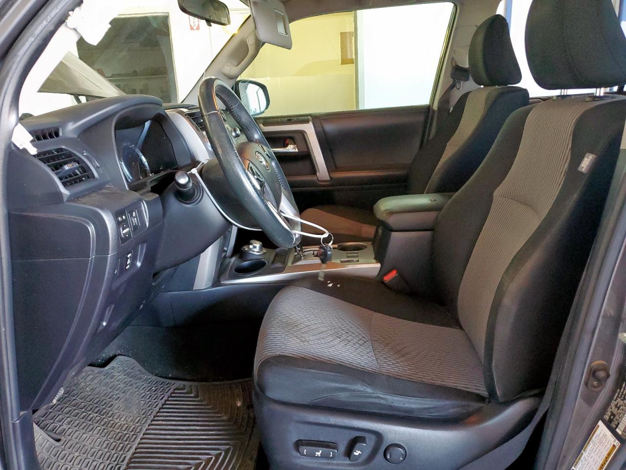 Toyota 4Runner Sr5/sr5 Premium Image 2