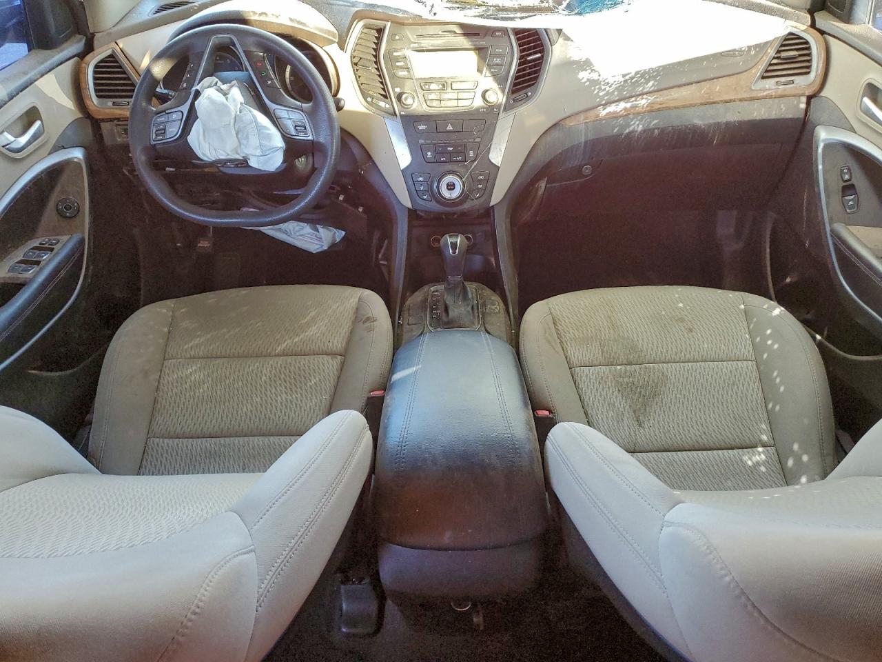 Hyundai SANTA FE Image 4