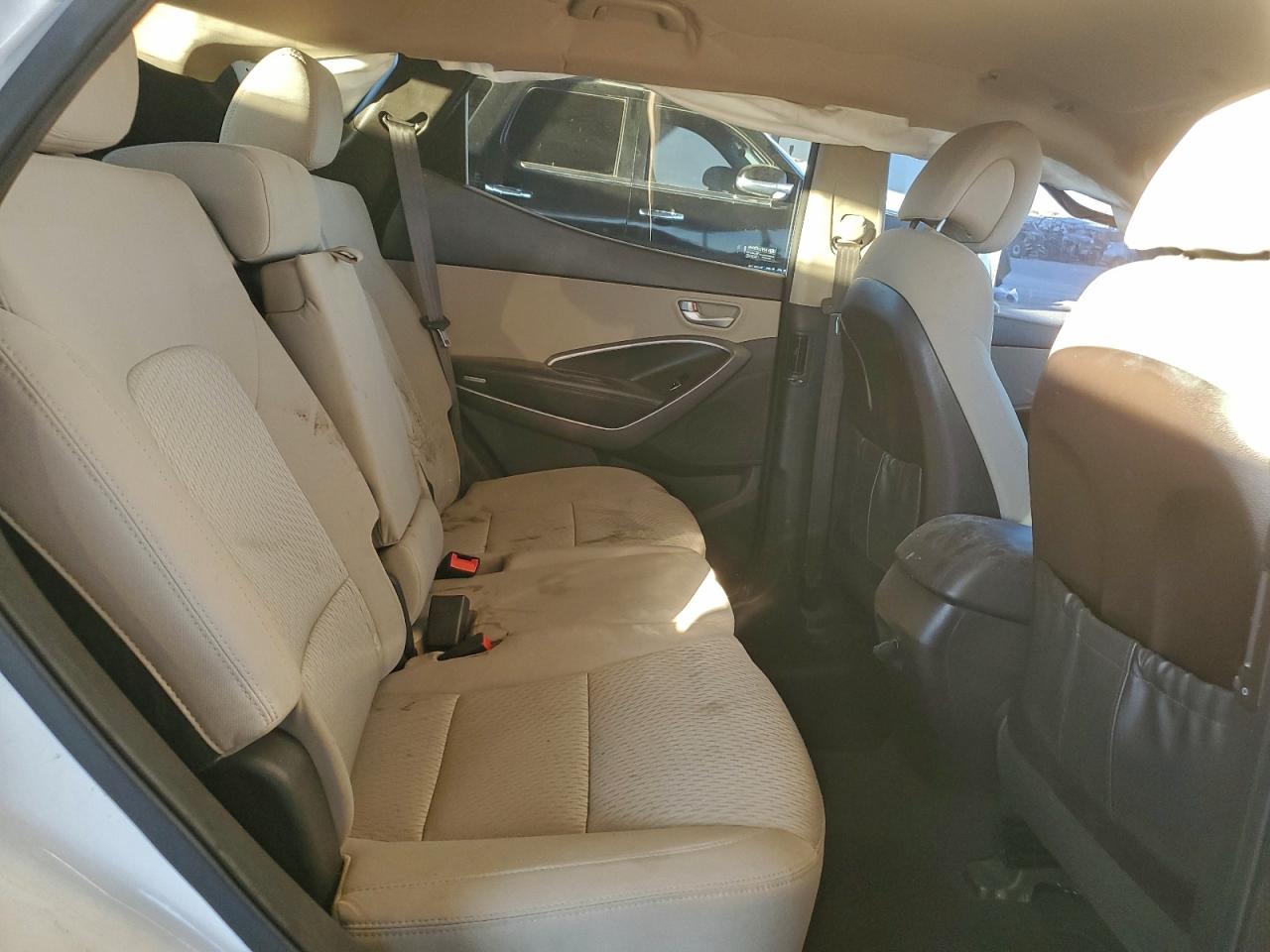 Hyundai SANTA FE Image 6