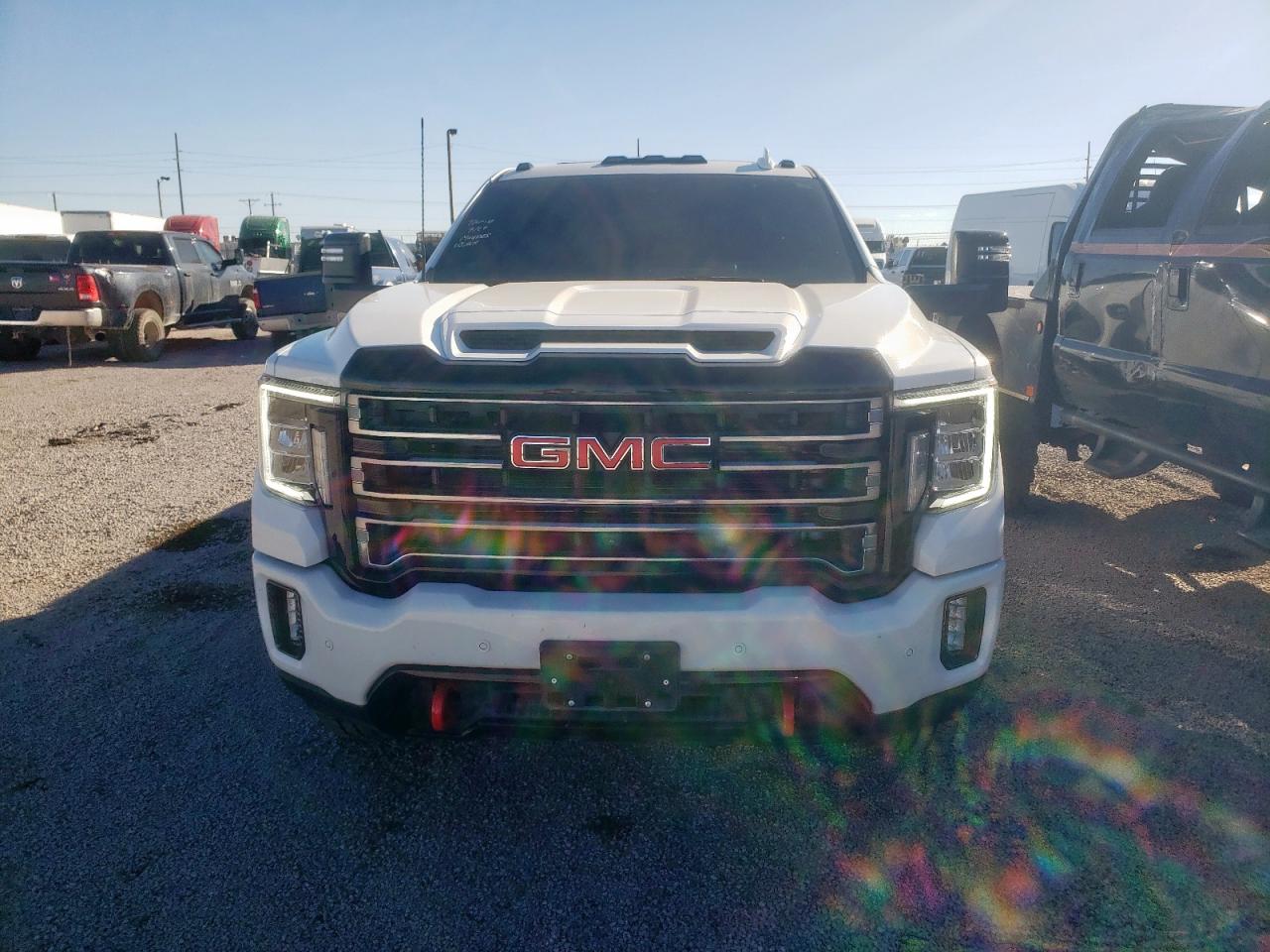 GMC Sierra K2500 At4 Image 4