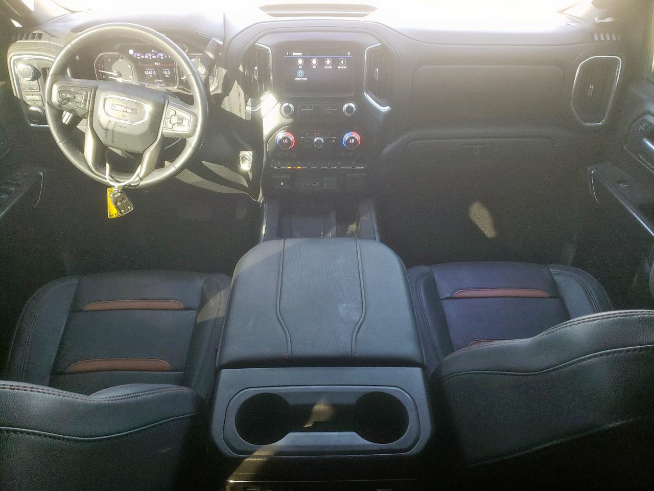 GMC Sierra K2500 At4 Image 12