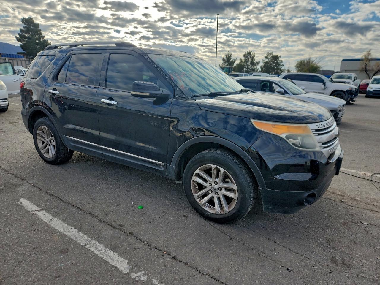 Ford Explorer Xlt Image 2