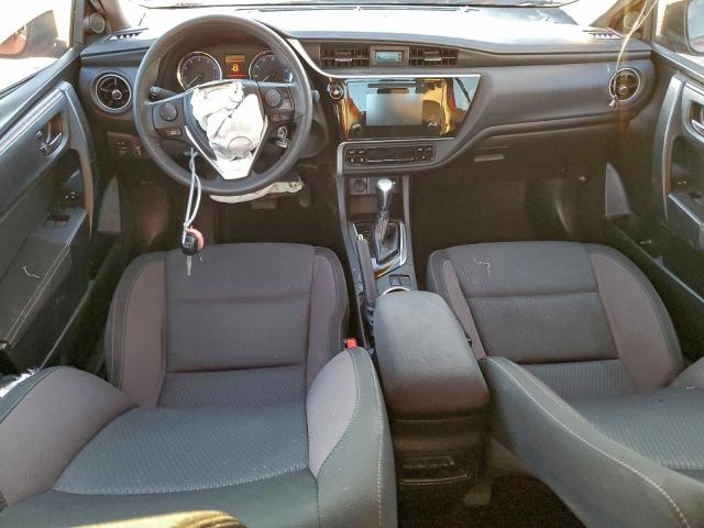 Toyota Corolla L Image 8