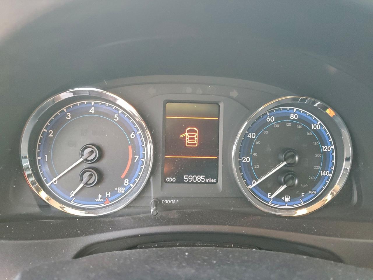 Toyota Corolla L Image 7