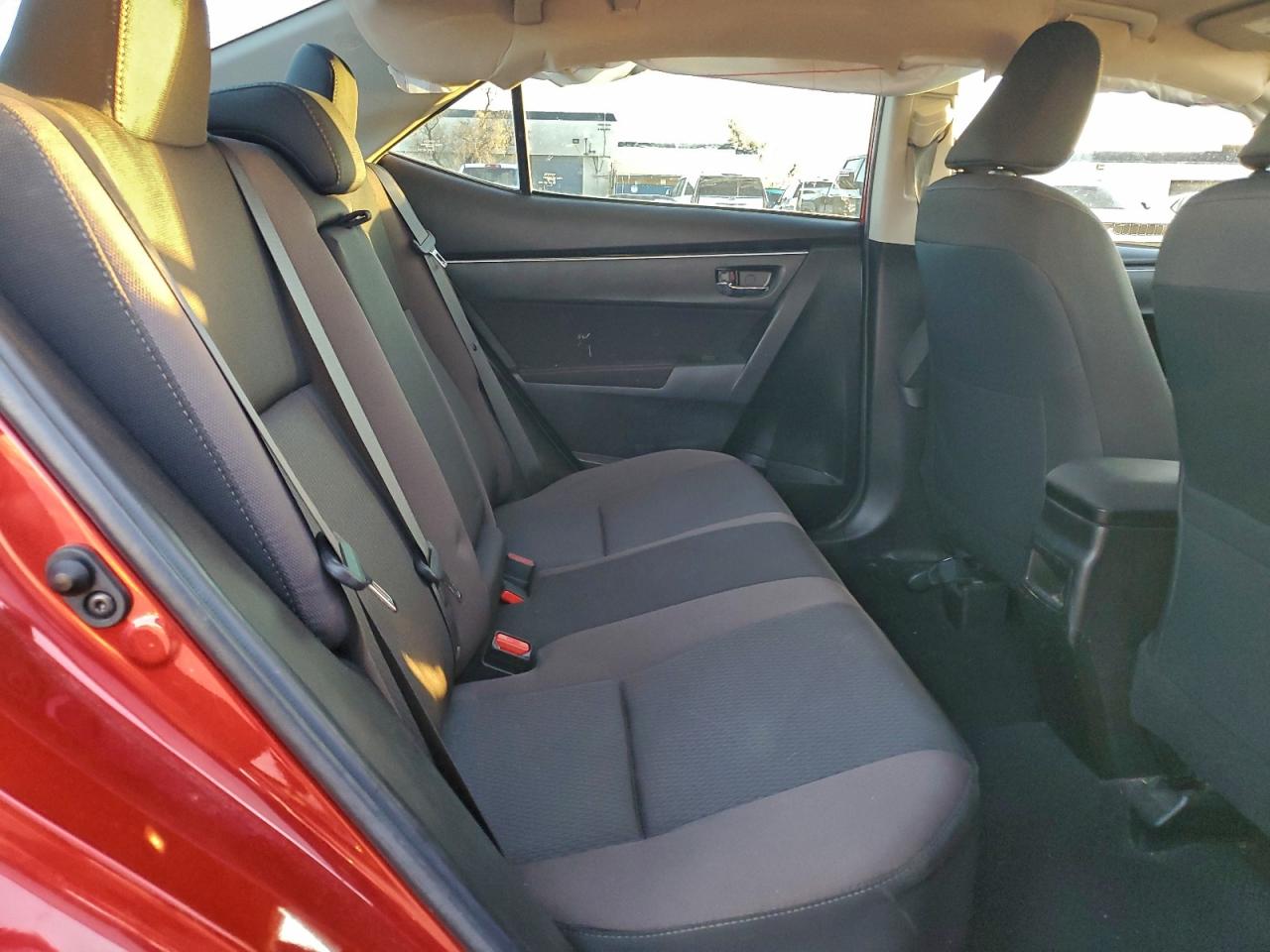 Toyota Corolla L Image 6