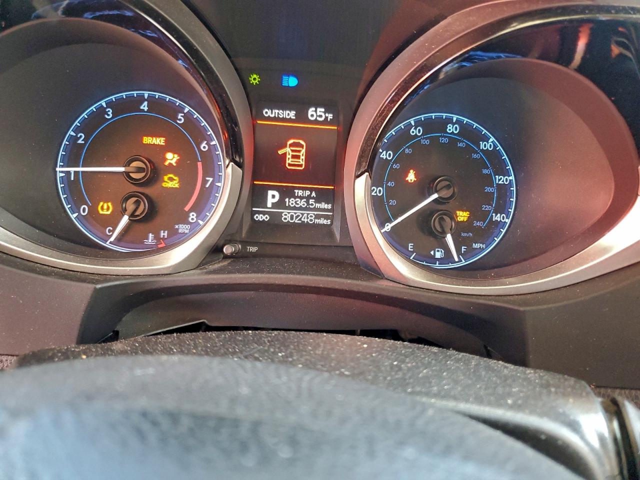 Toyota Corolla L Image 12