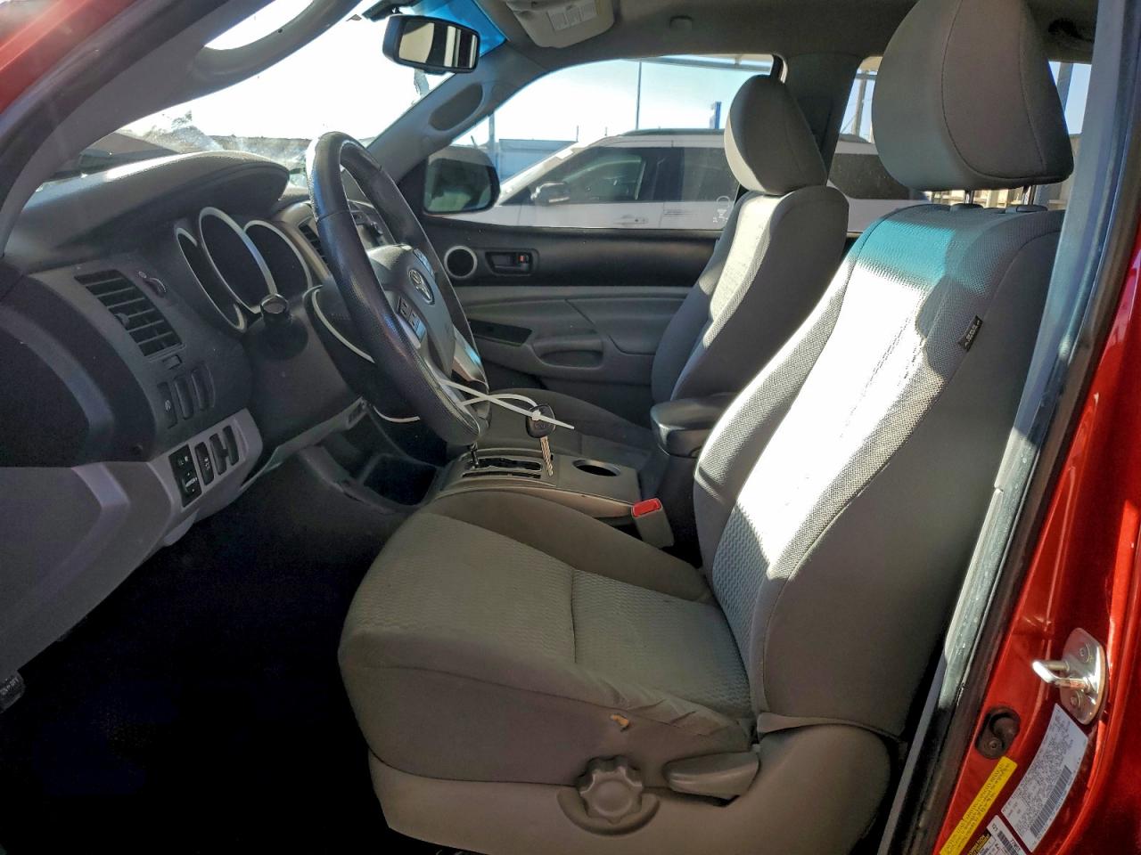 Toyota Tacoma Double Cab Prerunner Image 9