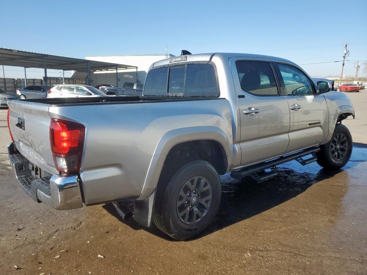 Toyota Tacoma Double Cab Image 12