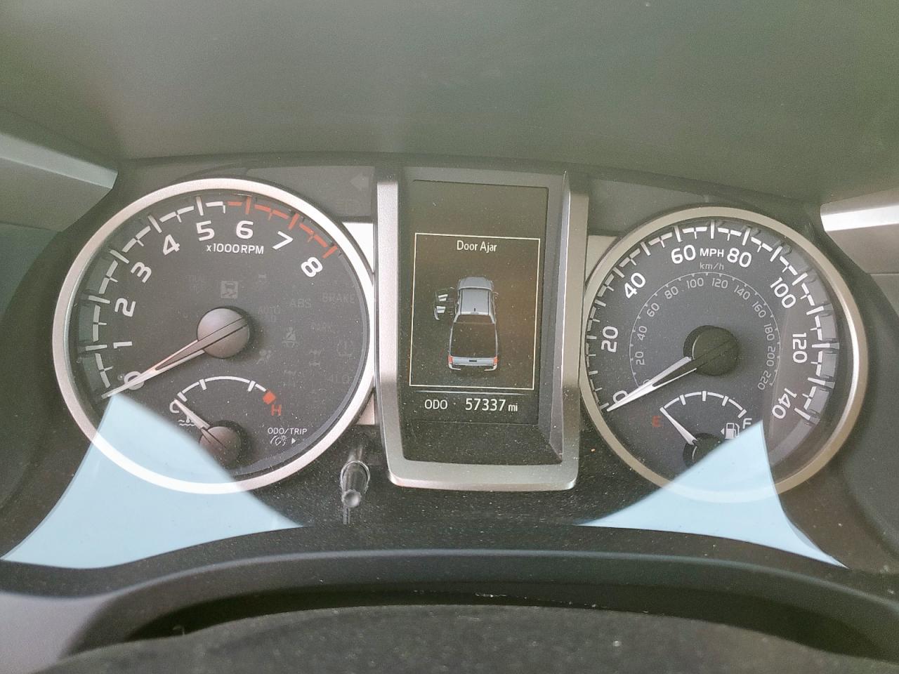 Toyota Tacoma Double Cab Image 9