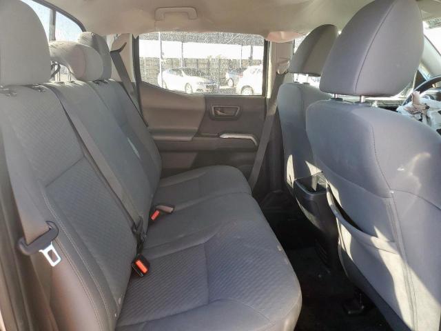 Toyota Tacoma Double Cab Image 4