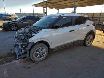  Salvage Nissan Kicks