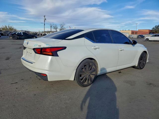 Nissan Altima Sr Image 2