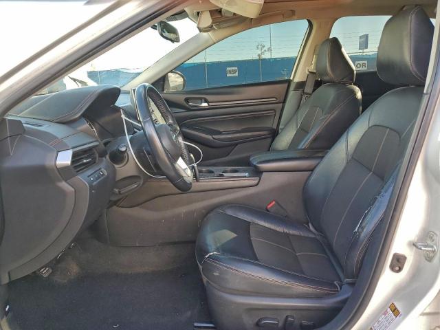 Nissan Altima Sr Image 8