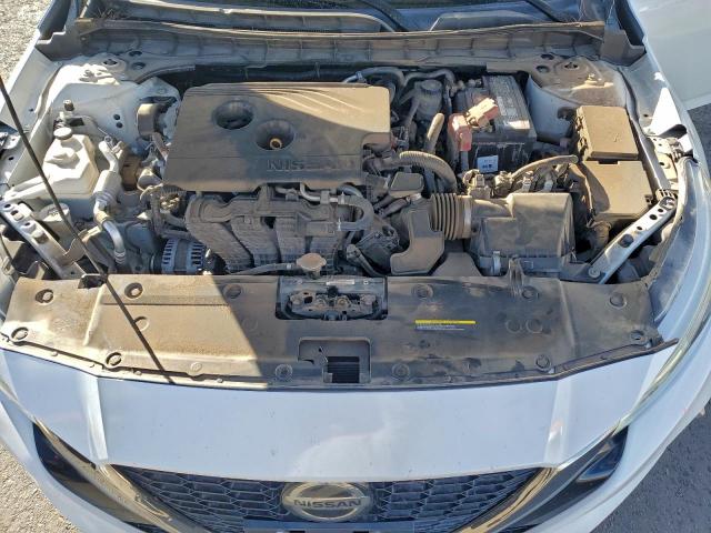 Nissan Altima Sr Image 9