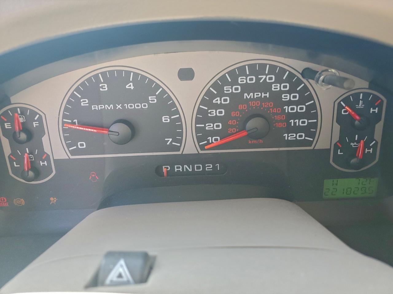 Ford F-150 Supercrew Image 8