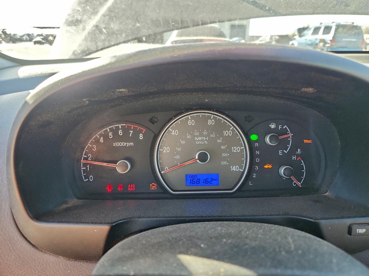 Hyundai ELANTRA Gls Image 9