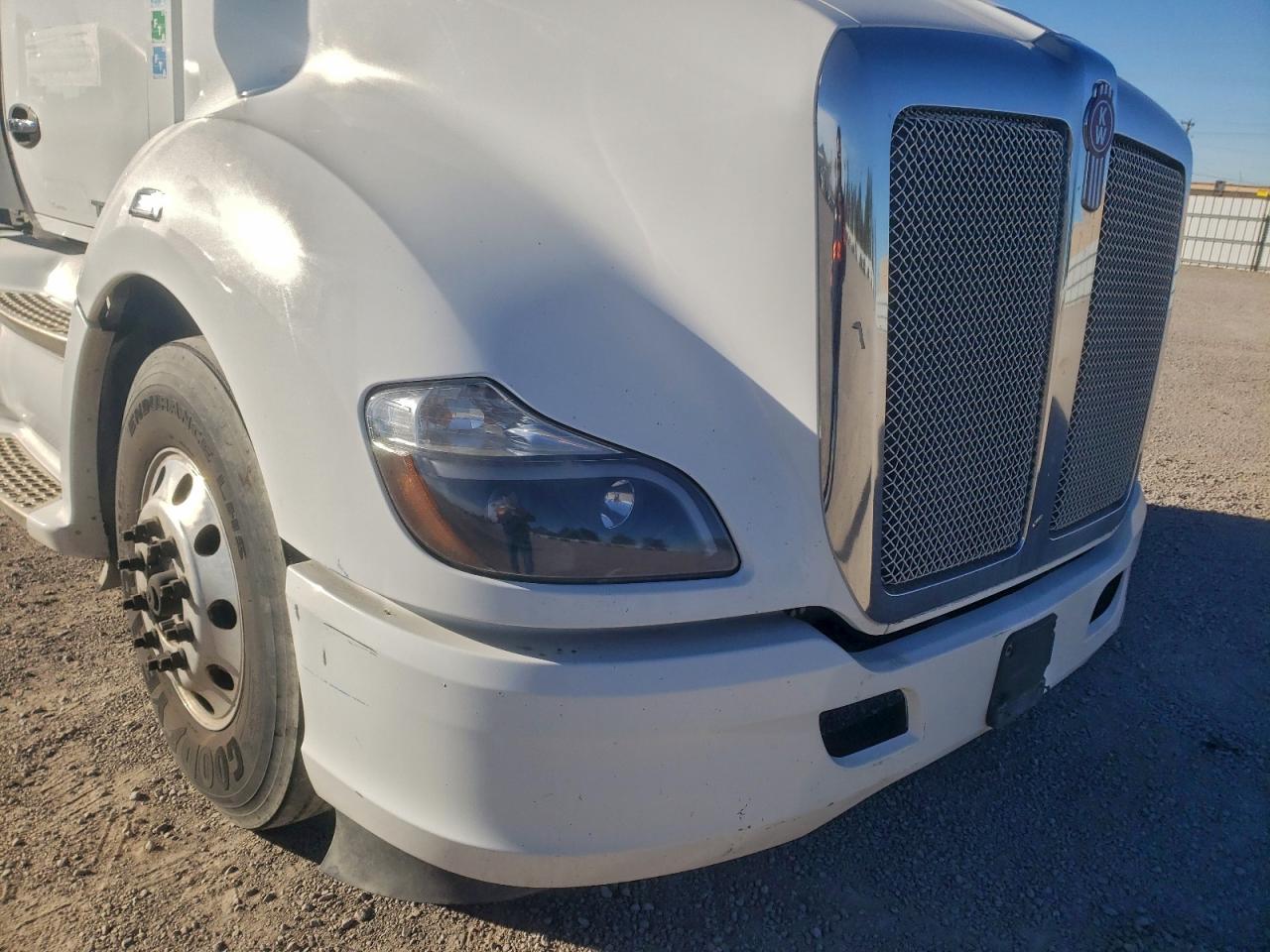 Kenworth Constructi T680 Image 8