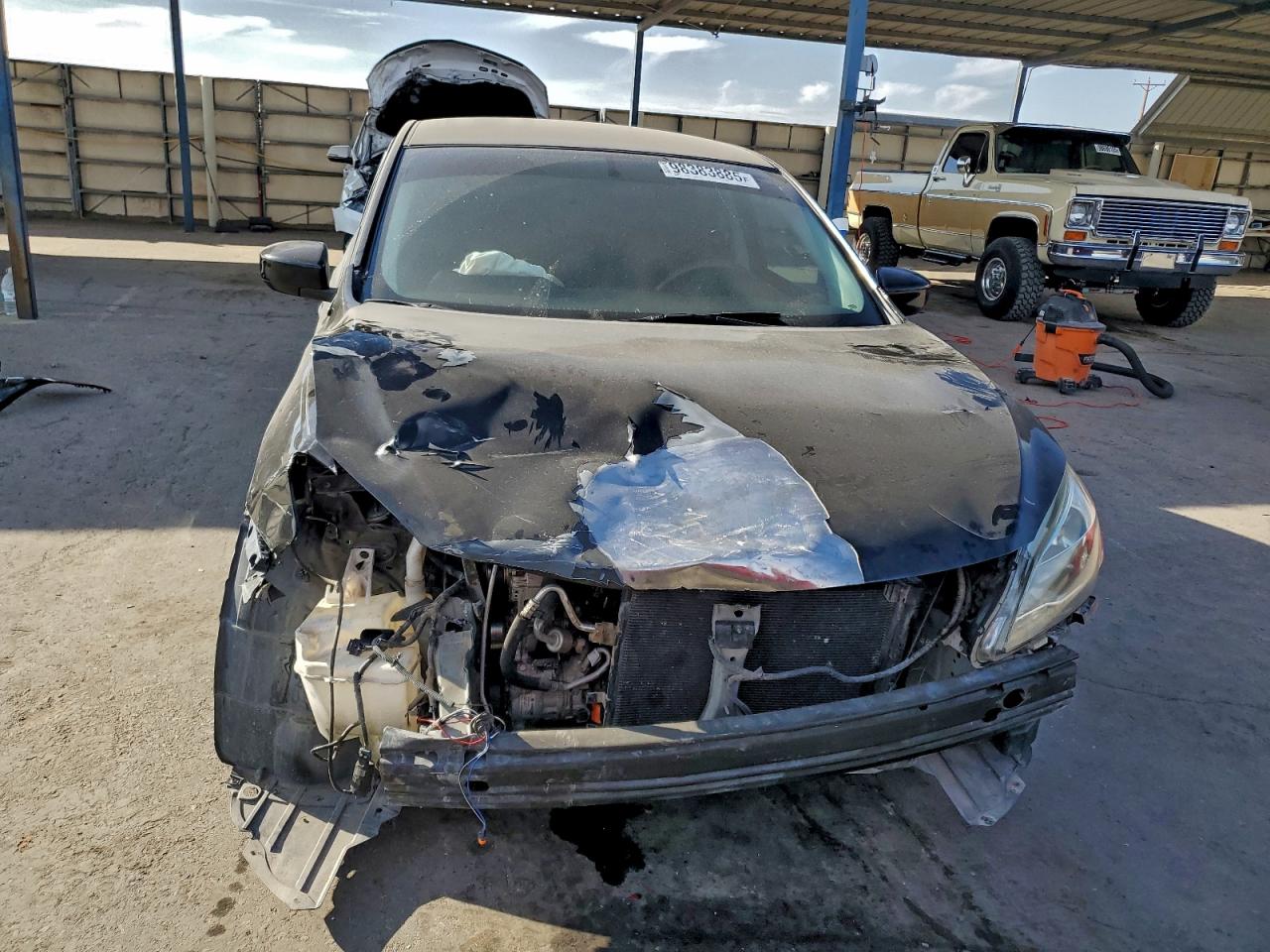 Nissan Sentra S Image 2