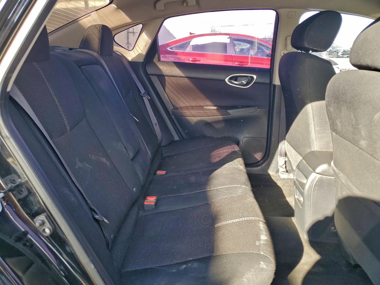 Nissan Sentra S Image 8