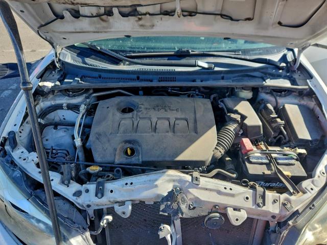 Toyota Corolla L Image 9