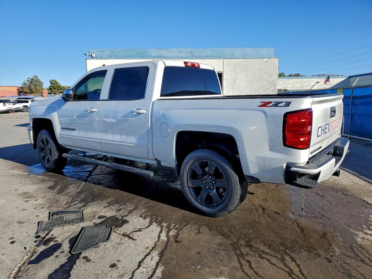 Chevrolet Silverado K1500 Lt Image 11