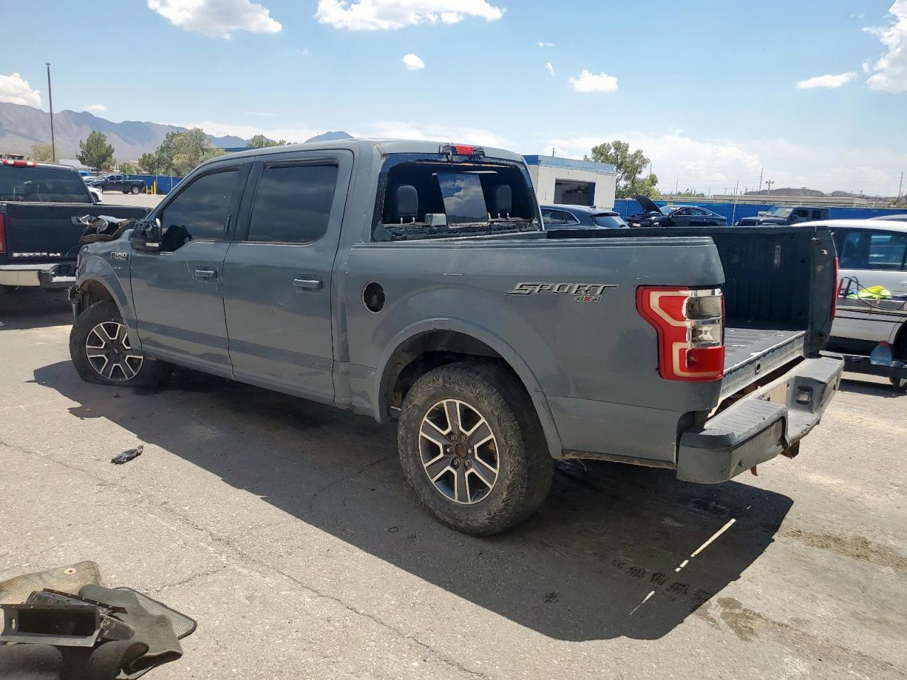 Ford F-150 Supercrew Image 8