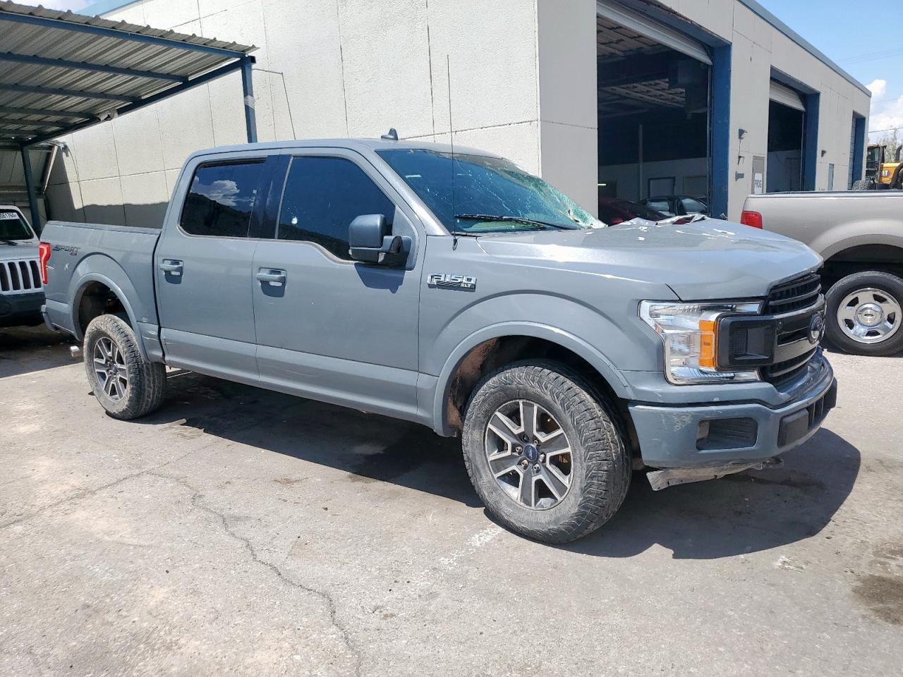 Ford F-150 Supercrew Image 6