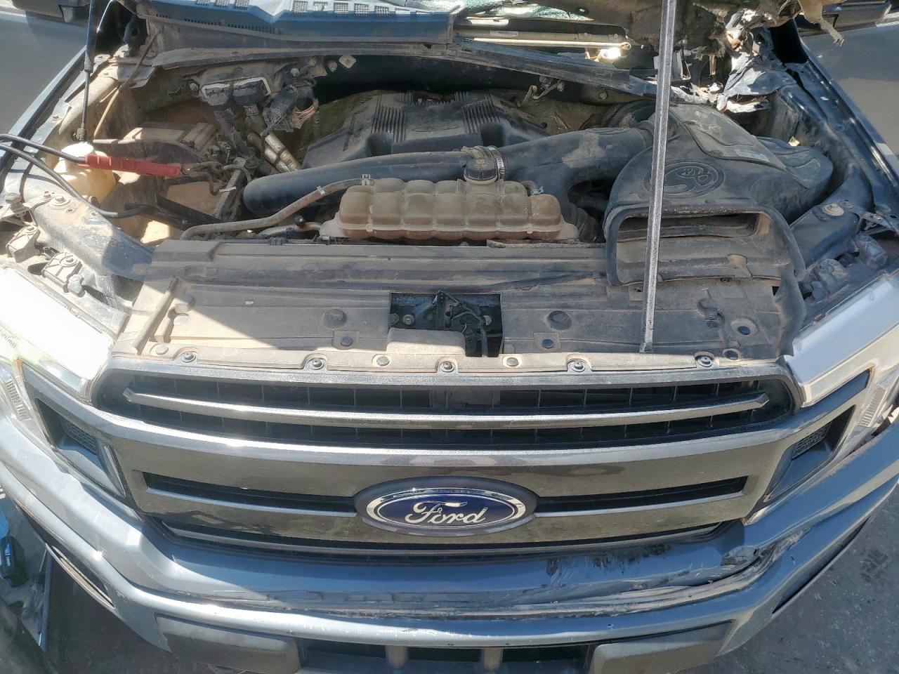 Ford F-150 Supercrew Image 12