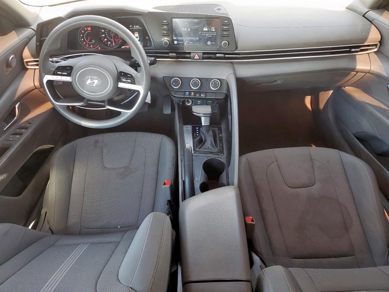 Hyundai ELANTRA Se Image 12