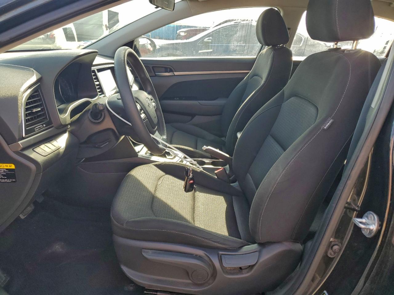 Hyundai ELANTRA Sel Image 5