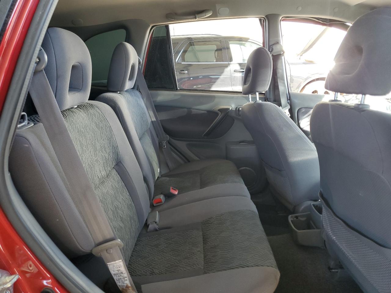 Toyota RAV4 Image 10