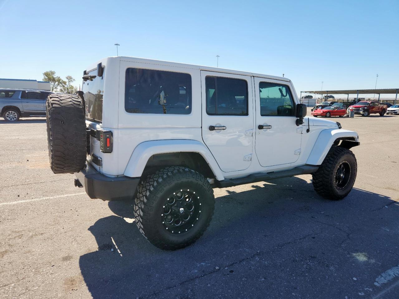 Jeep Wrangler Sahara Image 2