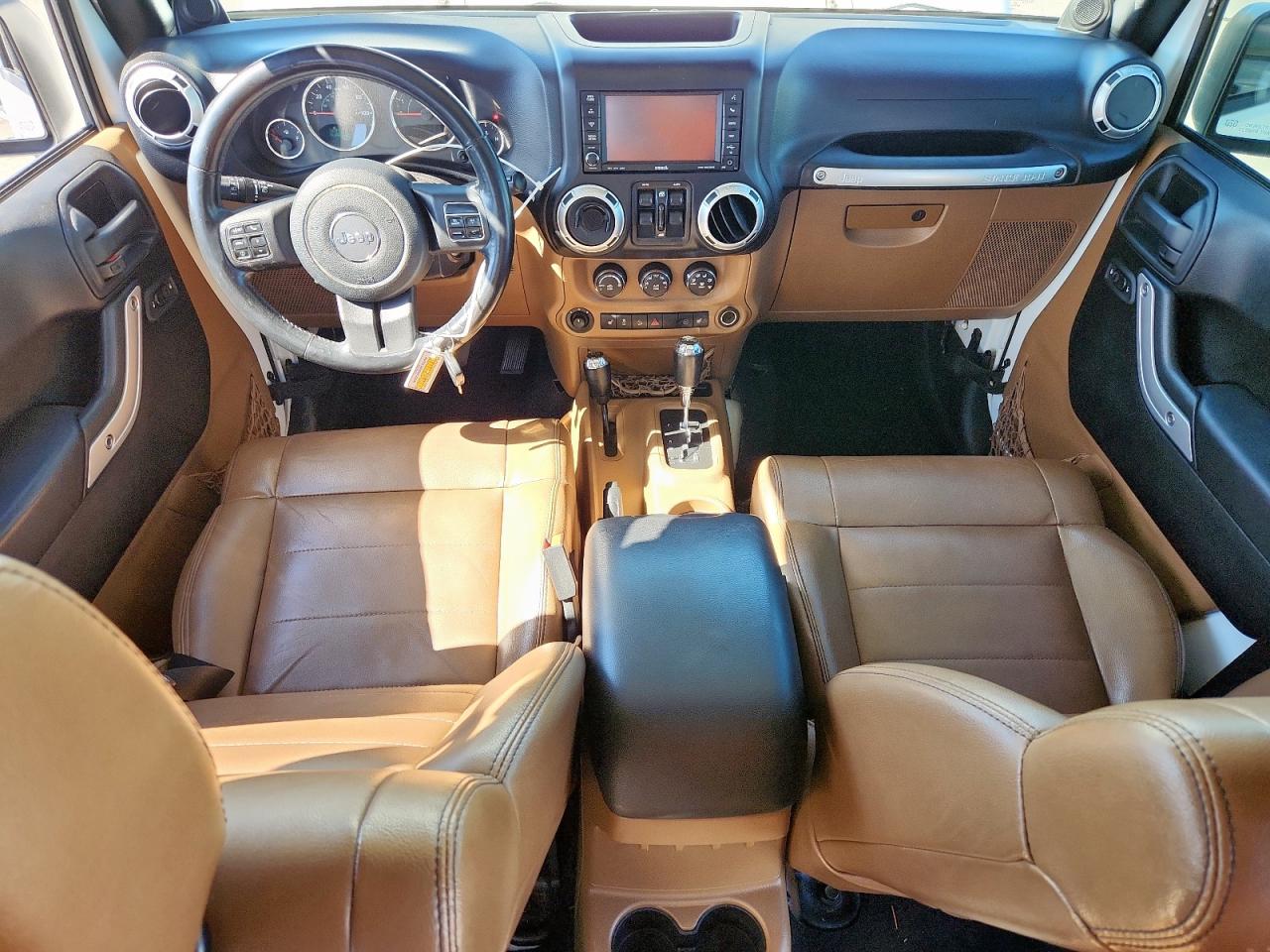 Jeep Wrangler Sahara Image 6