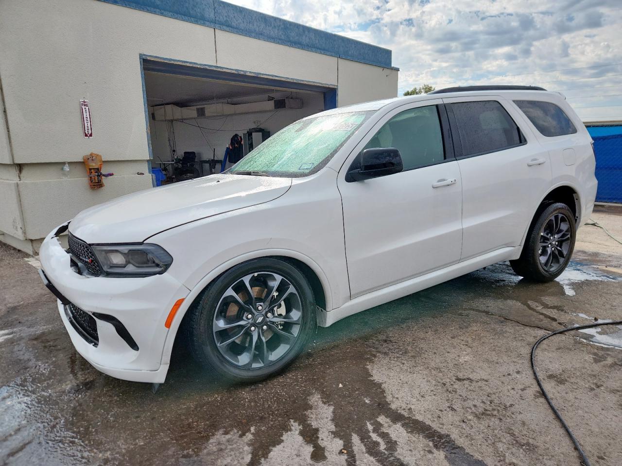 Dodge Durango Sxt Image 1