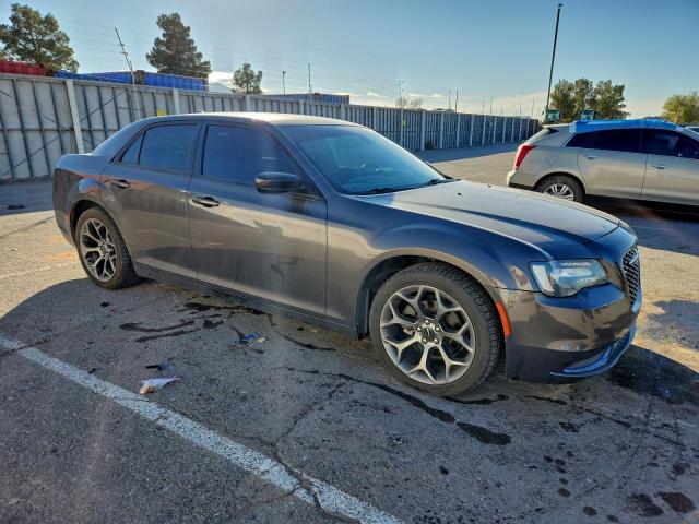Chrysler 300 Touring Image 3