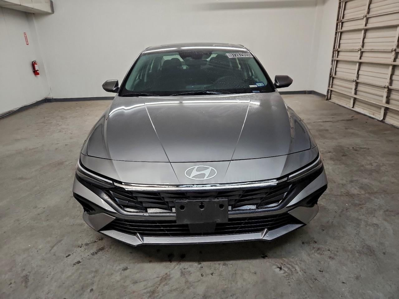 Hyundai ELANTRA Sel Image 5