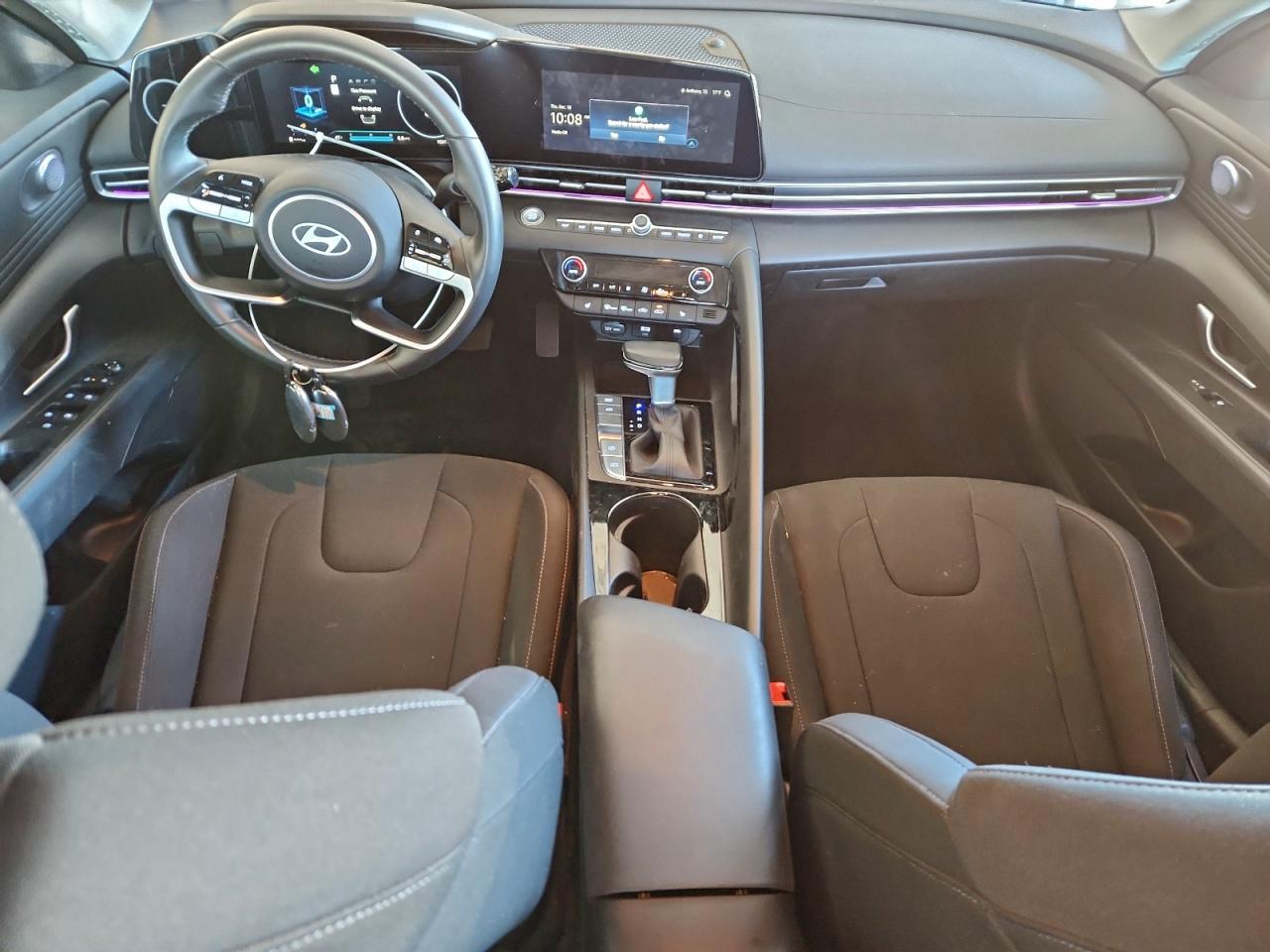 Hyundai ELANTRA Sel Image 11